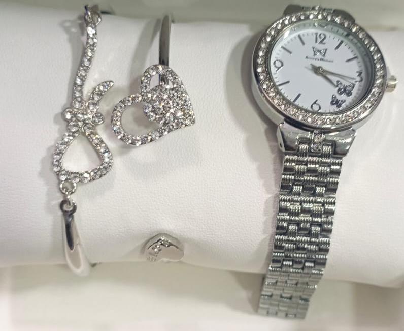 Women’s Silver Chain Strap Watch with Bracelet