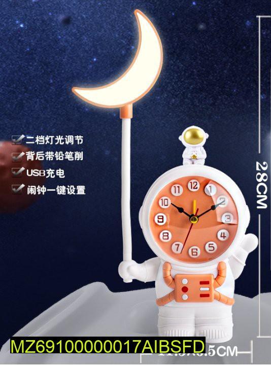 Cute Astronaut Table Lamp – Rechargeable, Soft Ambient Light, Multicolor Night Lamp